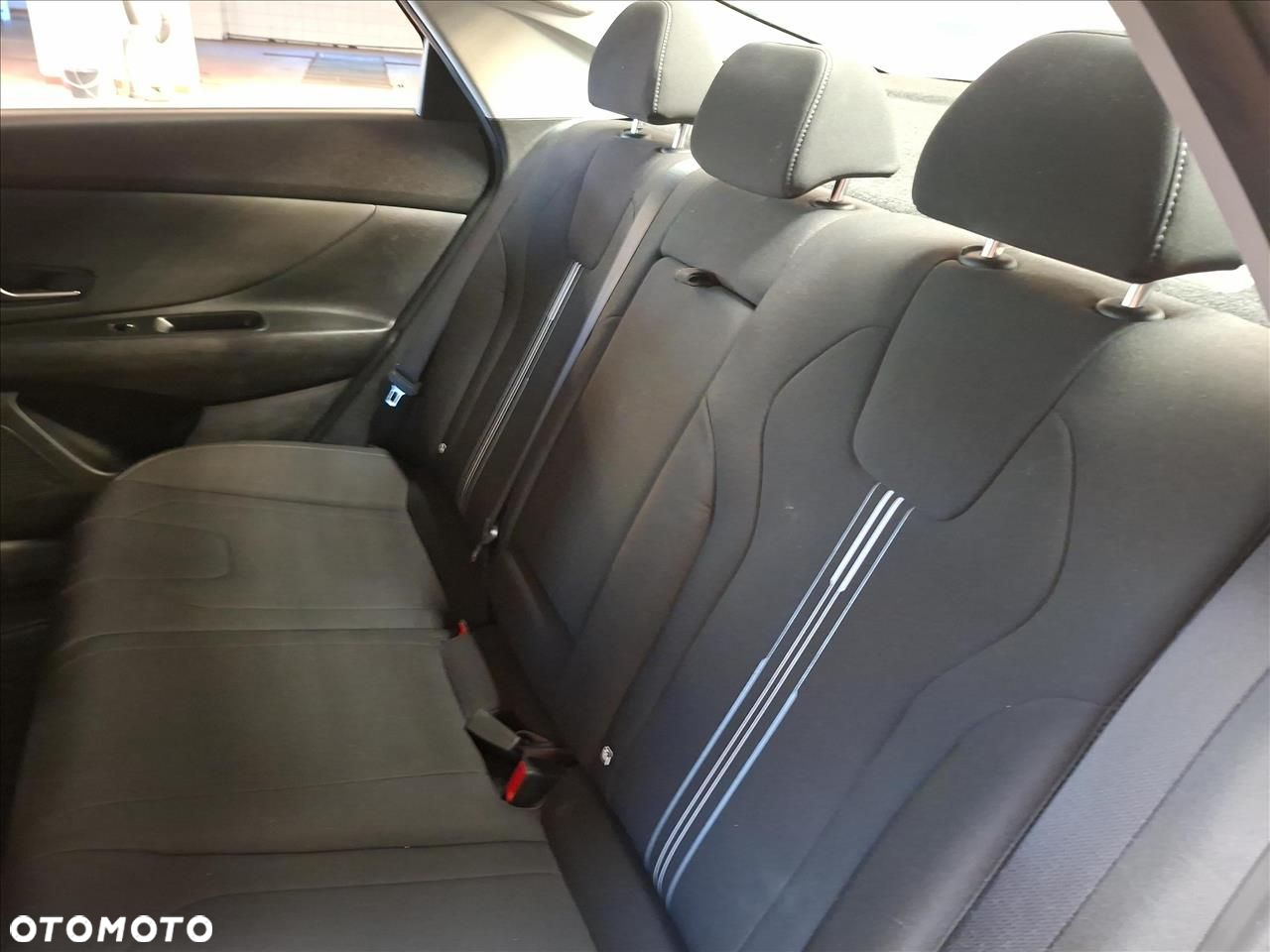 Hyundai Elantra 1.6 Smart - 17