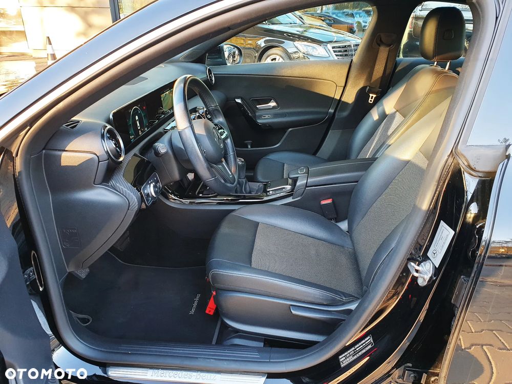 Mercedes-Benz CLA 180 d - 15