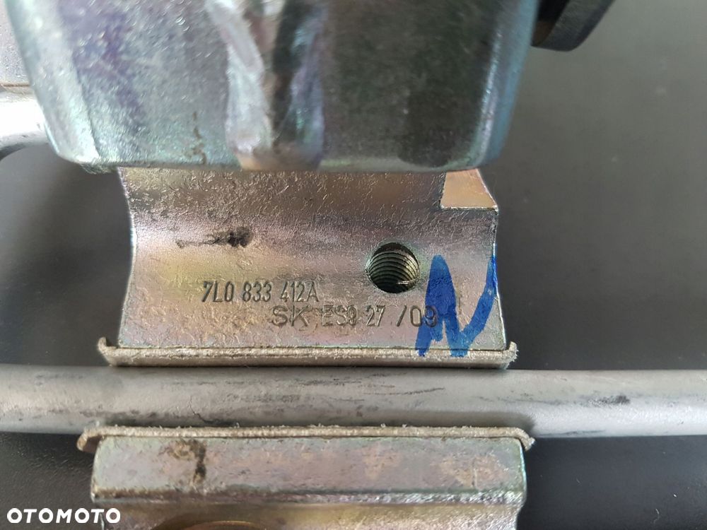 vw touareg 03- zawias drzwi prawy przód 4l0833412a - 4