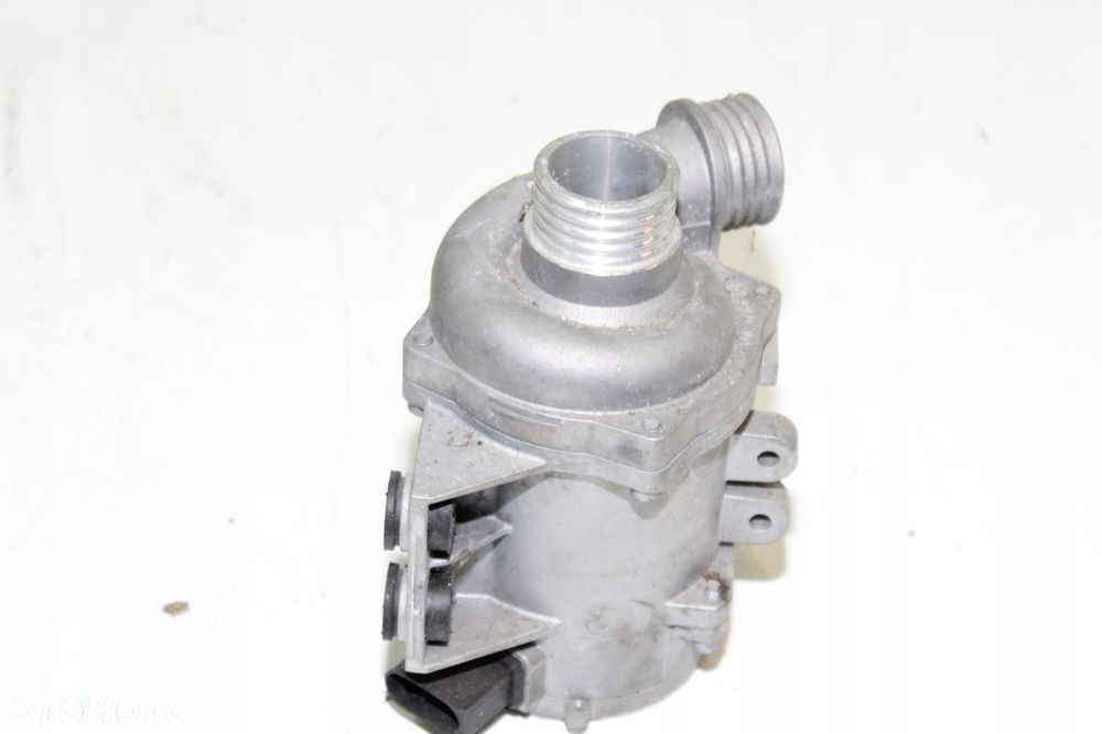 BMW E60 E63 E90 2.5 3.0 330I N52 pompa wody ELEKTRYCZNA Pierburg 7521584 - 2