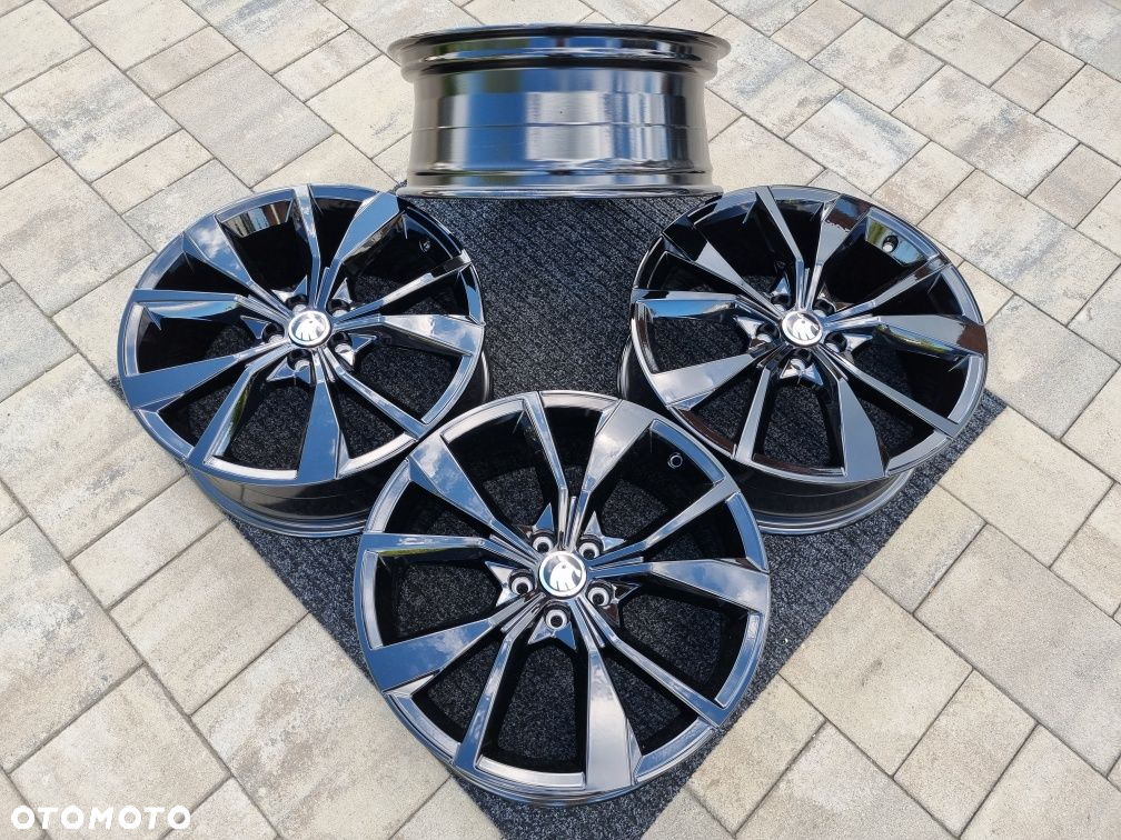 Skoda Kamiq 18 " Felgi aluminiowe nowe 5x100 Rapid Fabia Czarne - 7