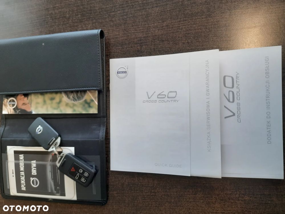 Volvo V60 Cross Country T5 AWD Momentum - 10