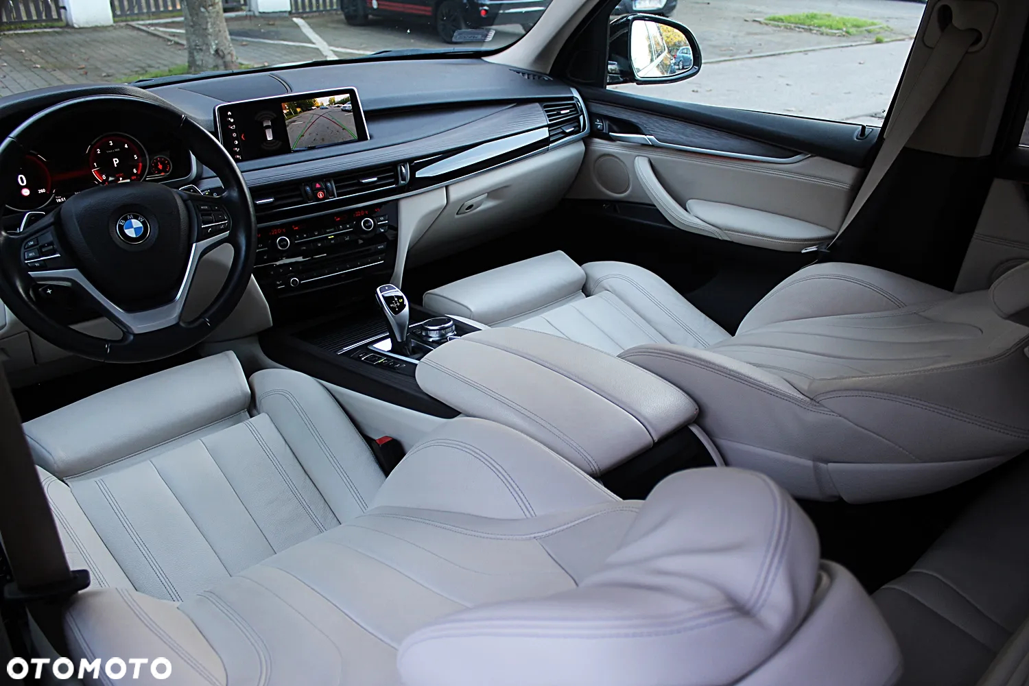 BMW X5 xDrive40d - 17