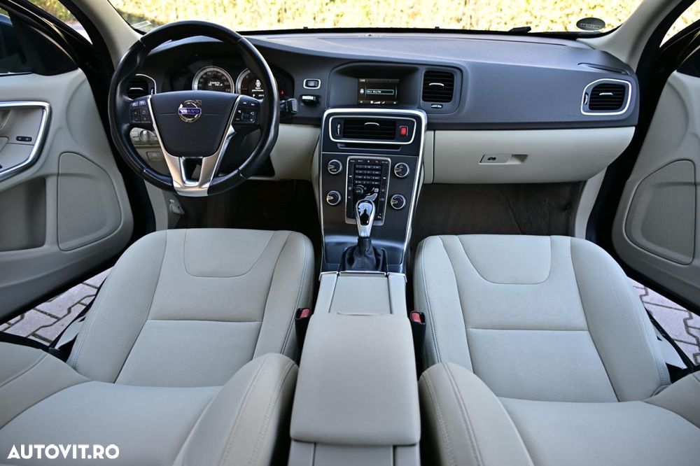 Volvo S60 D3 Geartronic - 8