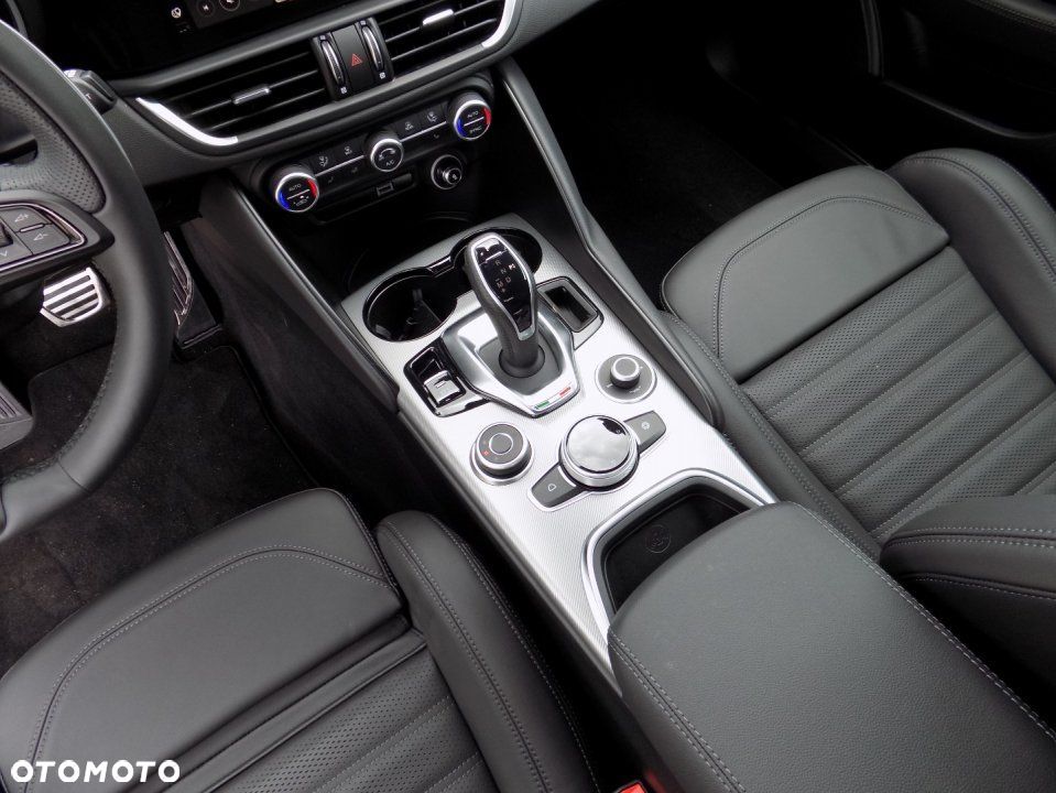 Alfa Romeo Giulia - 15
