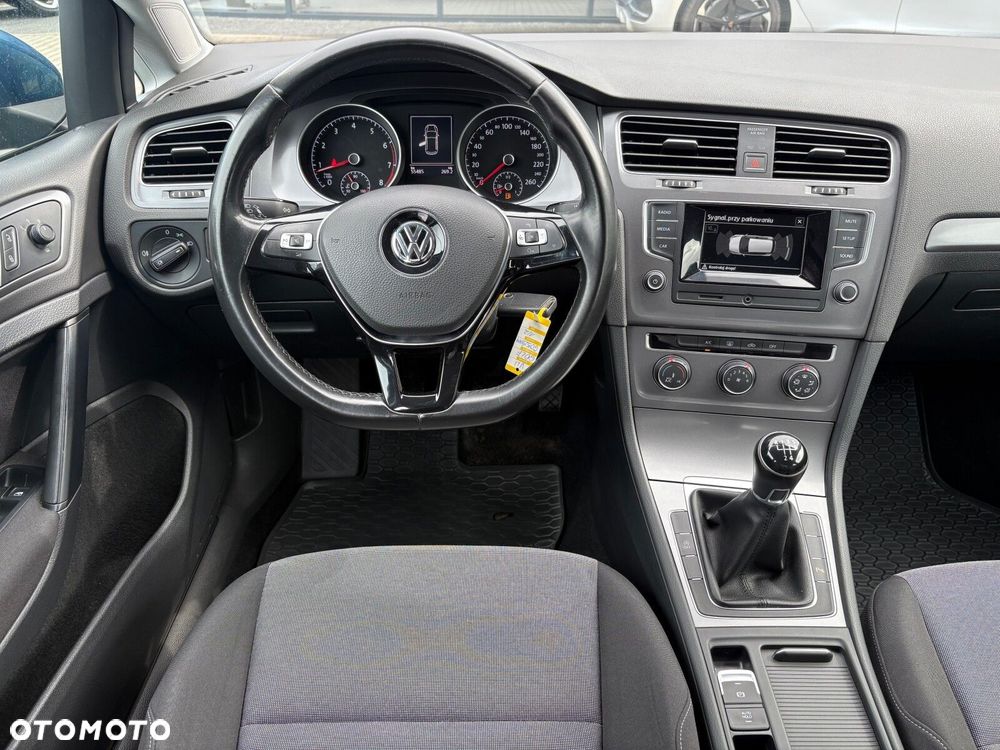Volkswagen Golf - 11