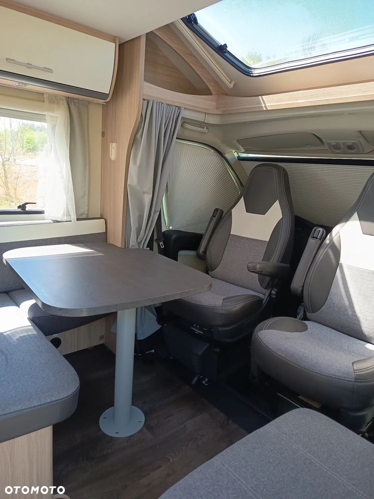 Sunlight Ducato camper - 12