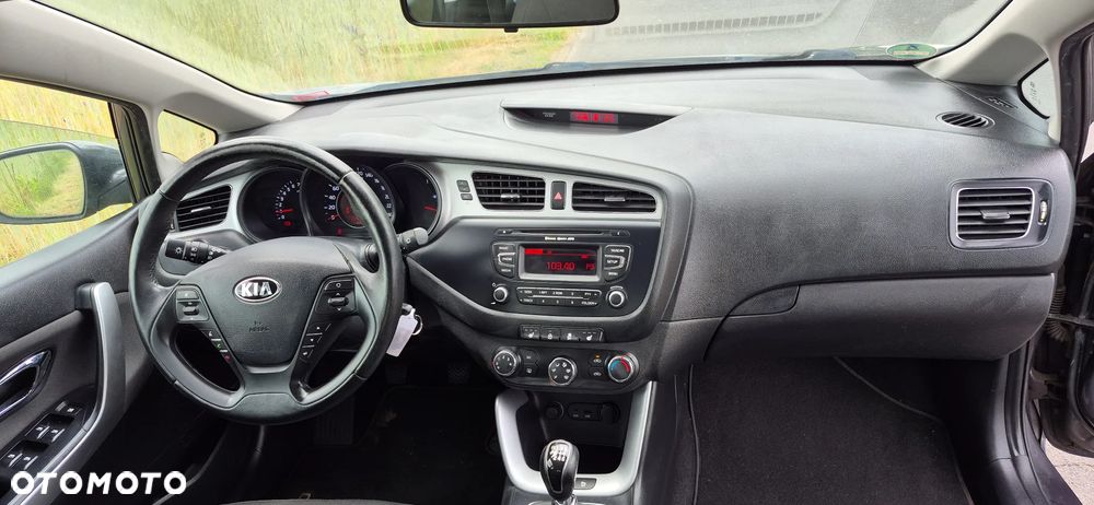 Kia Ceed 1.4 L - 5