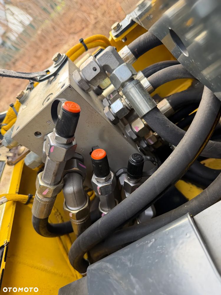 Bomag BMP 8500 Walec Łamany Okołkowany 1,6 tony Sterowany z Pilota radiowo zdalnie lub na Kabel! Silnik Kubota 3cyl. Jak Nowy Sprowadzony z Norwegii 2016r Do wykopów. Grubość kołków jak w Nowym walcu z salonu! Stan PERFEKT w Pełnym Oryginale! - 16