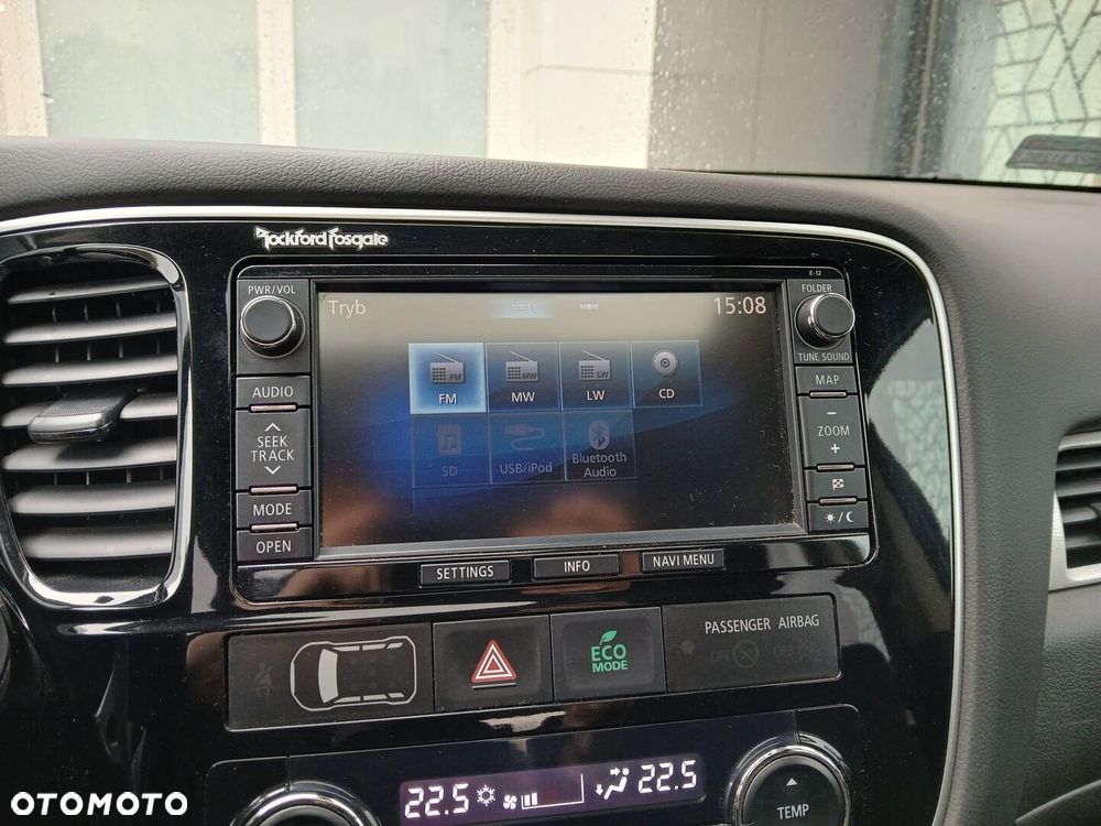 Mitsubishi Outlander - 16