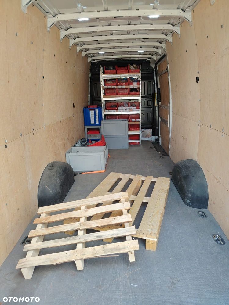 Volkswagen Crafter - 9