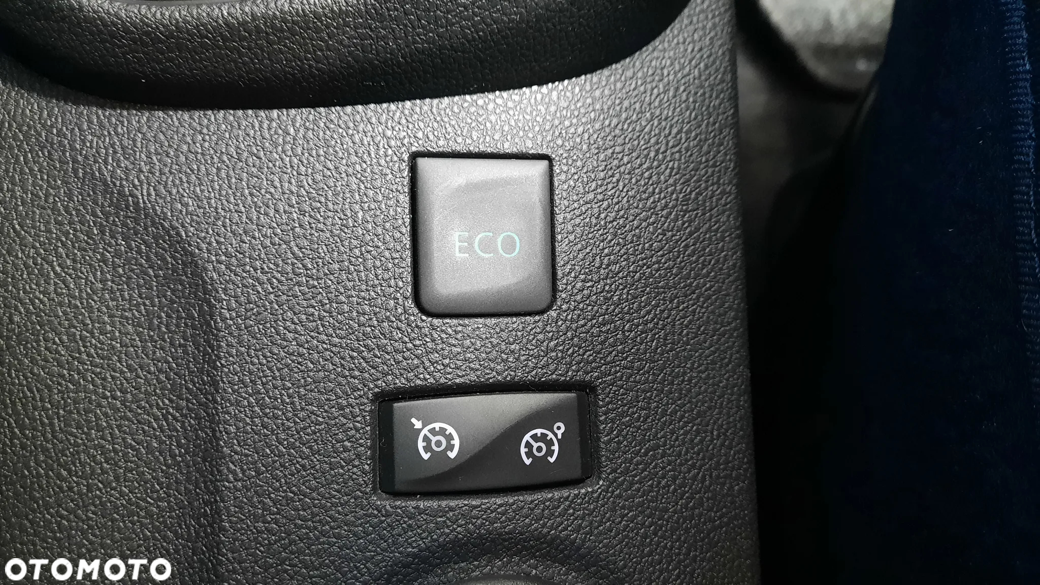 Renault Captur 0.9 Energy TCe Intens EU6 - 19