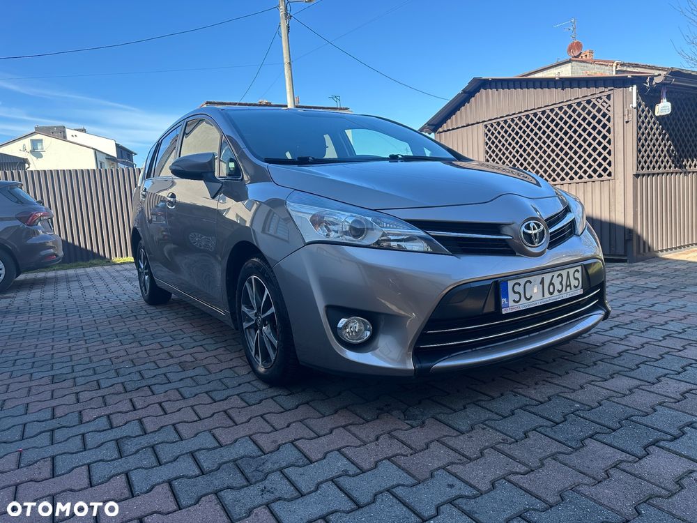 Toyota Verso 1.6 D-4D Premium - 1
