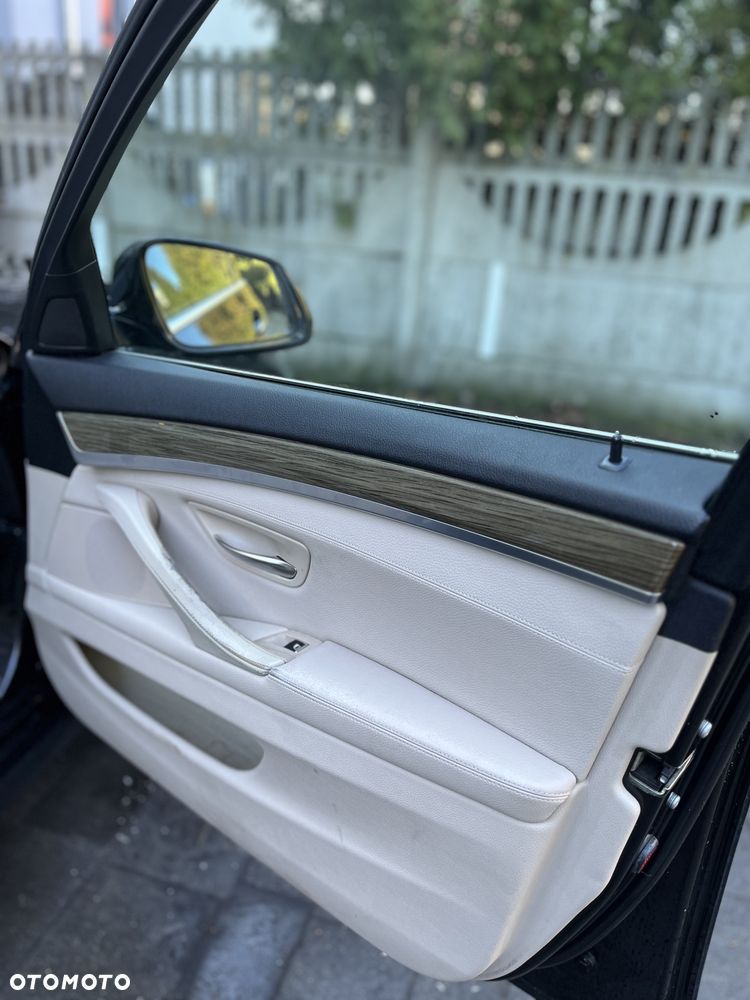 BMW Seria 5 520d xDrive Modern Line - 9