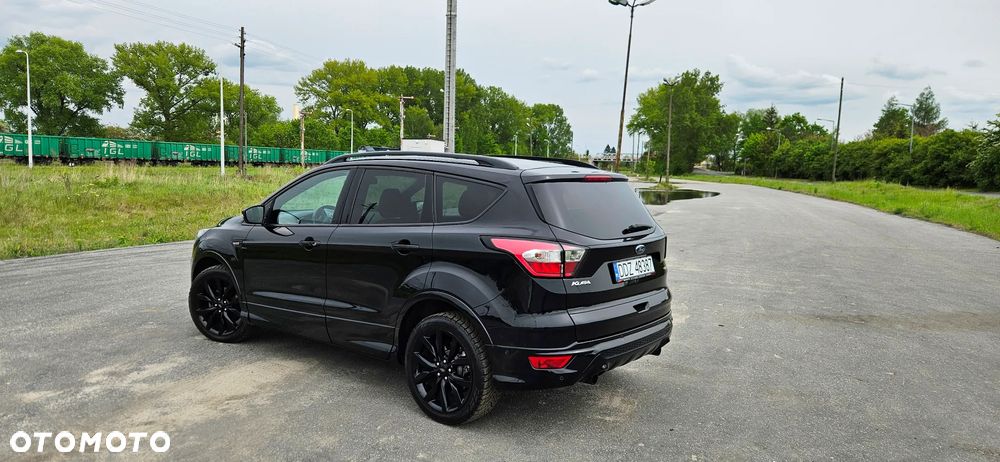 Ford Kuga 1.5 EcoBoost 2x4 ST-Line - 4