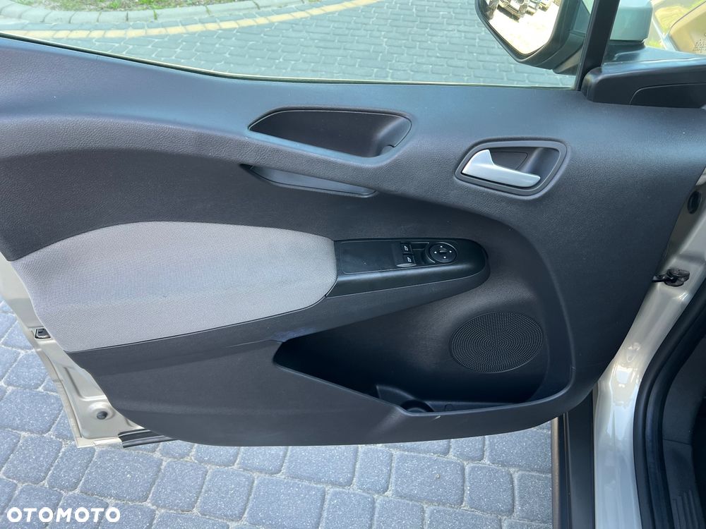 Ford Tourneo Courier - 14