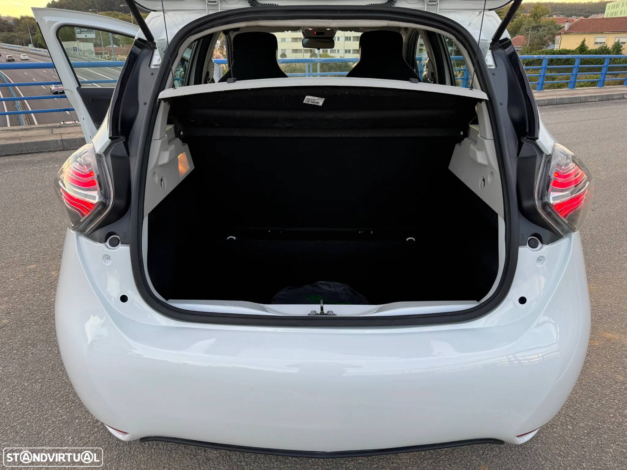 Renault Zoe (c/ Bateria) Zen 50 - 28