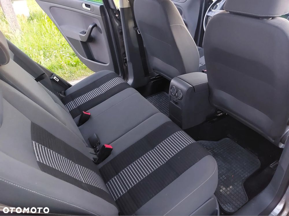 Volkswagen Golf Plus 1.9 TDI DPF United - 12
