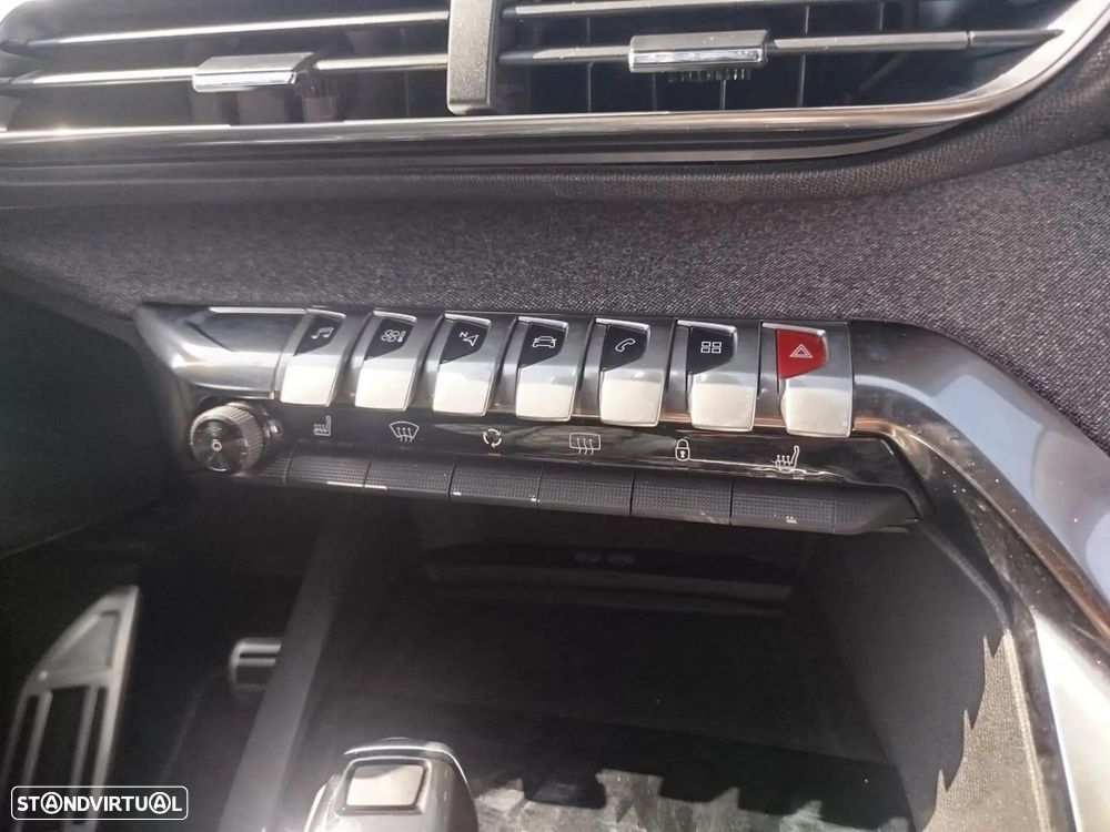 Peugeot 3008 1.2 PureTech GT Line EAT8 - 32
