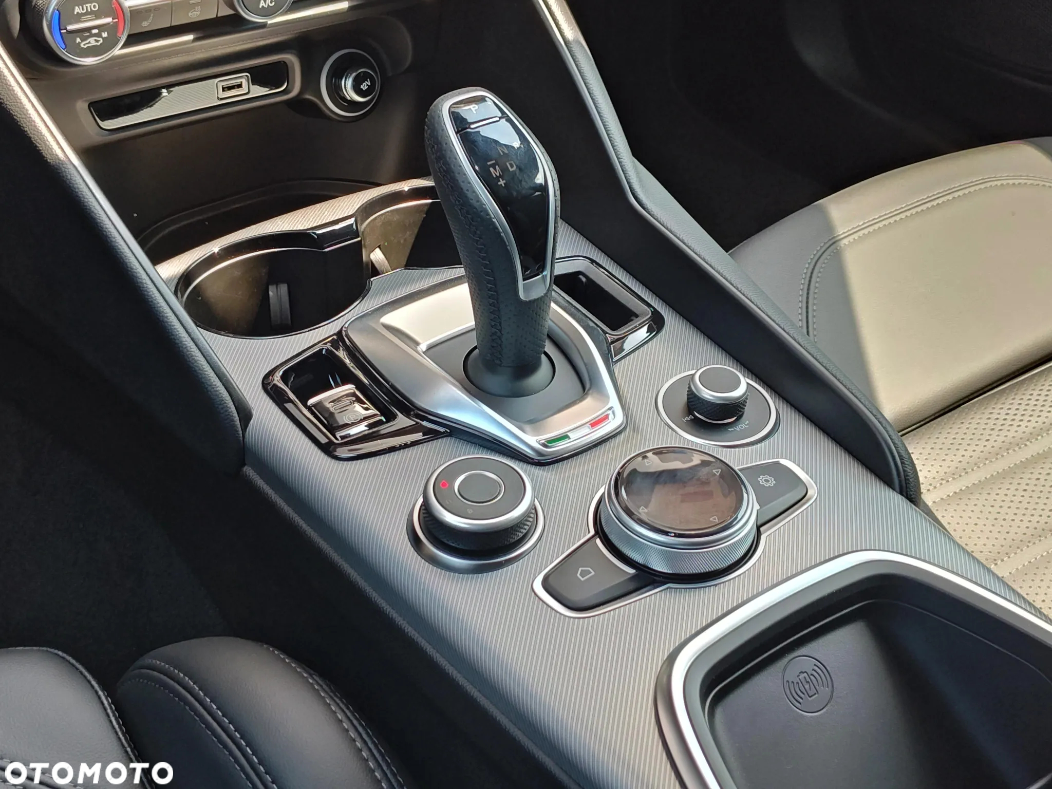 Alfa Romeo Giulia 2.0 Turbo Veloce Q4 - 16