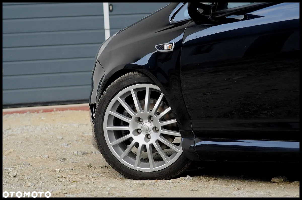 Opel Corsa 1.6 Turbo OPC - 24