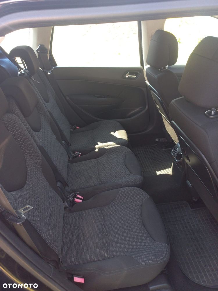 Peugeot 308 1.6 Premium Plus - 11