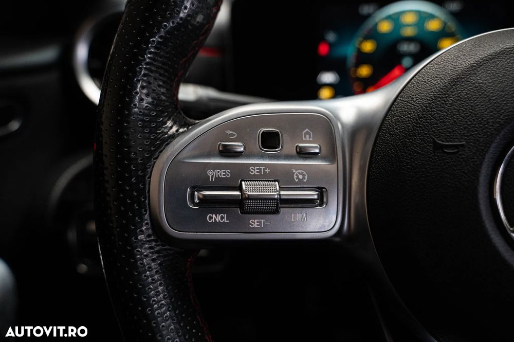 Mercedes-Benz A 180 d Sedan 7G-DCT AMG Line - 22