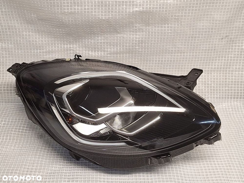 lampa przod prawa reflektor prawy ford puma mk2 2019- led europa demontaz - 1