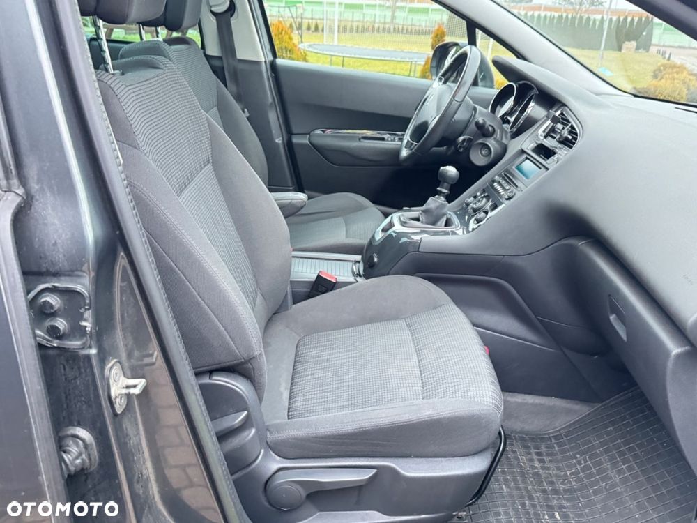 Peugeot 5008 - 3