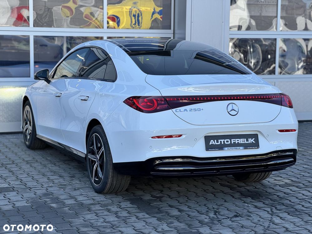 Mercedes-Benz CLA - 11