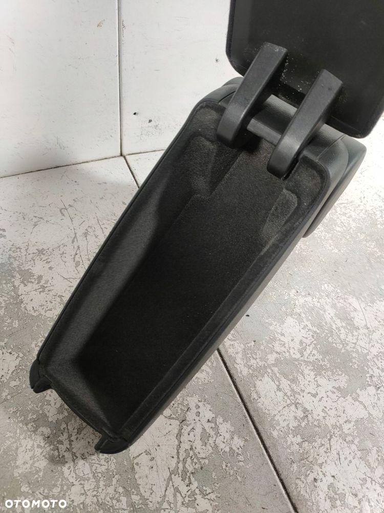 podłokietnik audi a4 b6 kombi sedan 8e0864207d czarny soul welur - 4