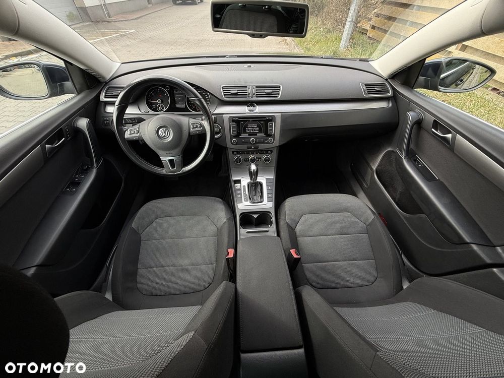 Volkswagen Passat 2.0 TDI SCR DSG Comfortline - 22