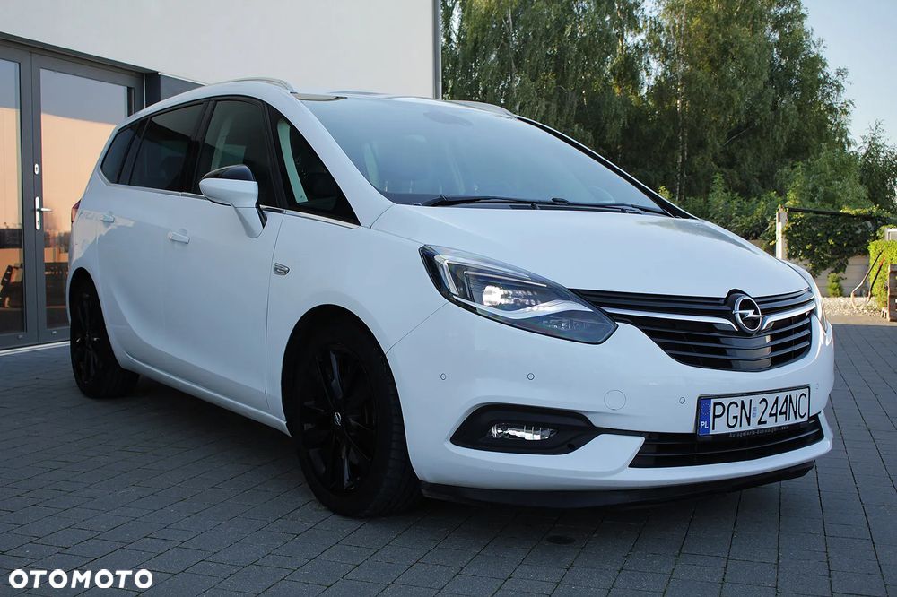 Opel Zafira 2.0 D (CDTI ecoFLEX) Start/Stop Business Innovation - 2