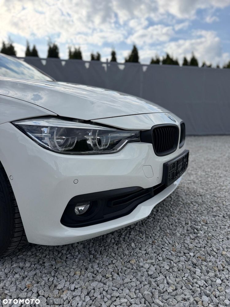 BMW Seria 3 318d Luxury Line - 4