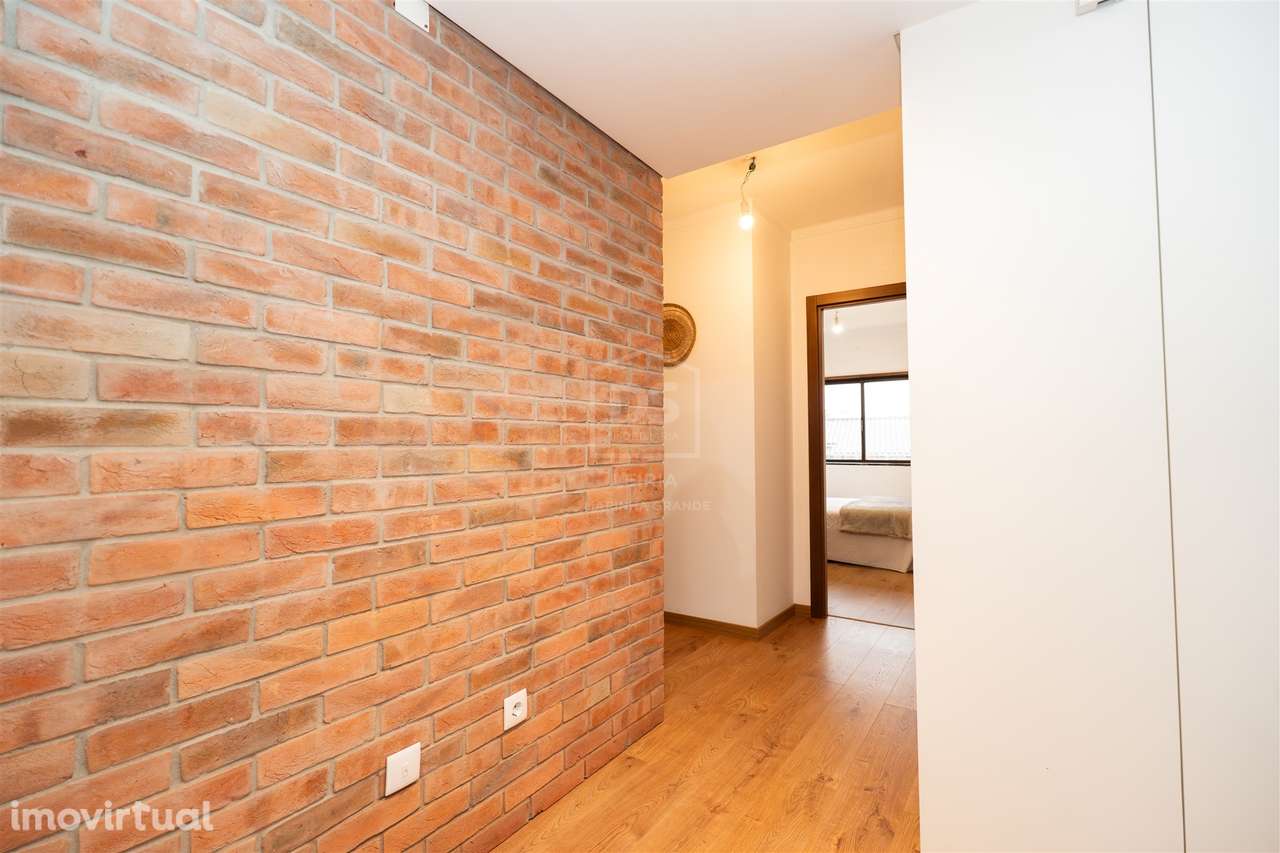 T3 renovado com garagem no centro da Marinha Grande - Grande imagem: 5/31