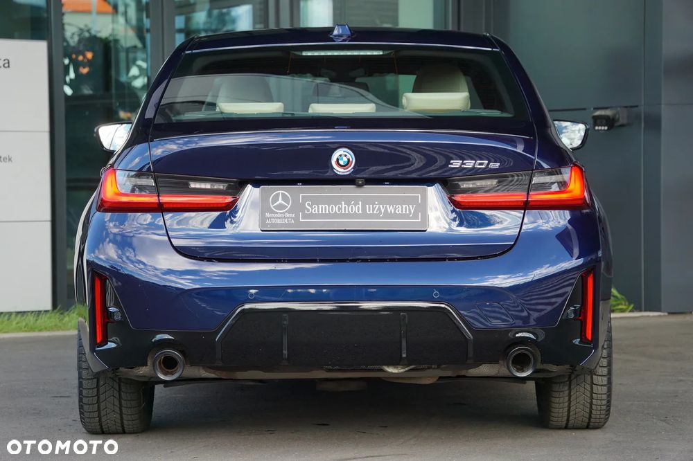 BMW Seria 3 330e PHEV M Sport - 9