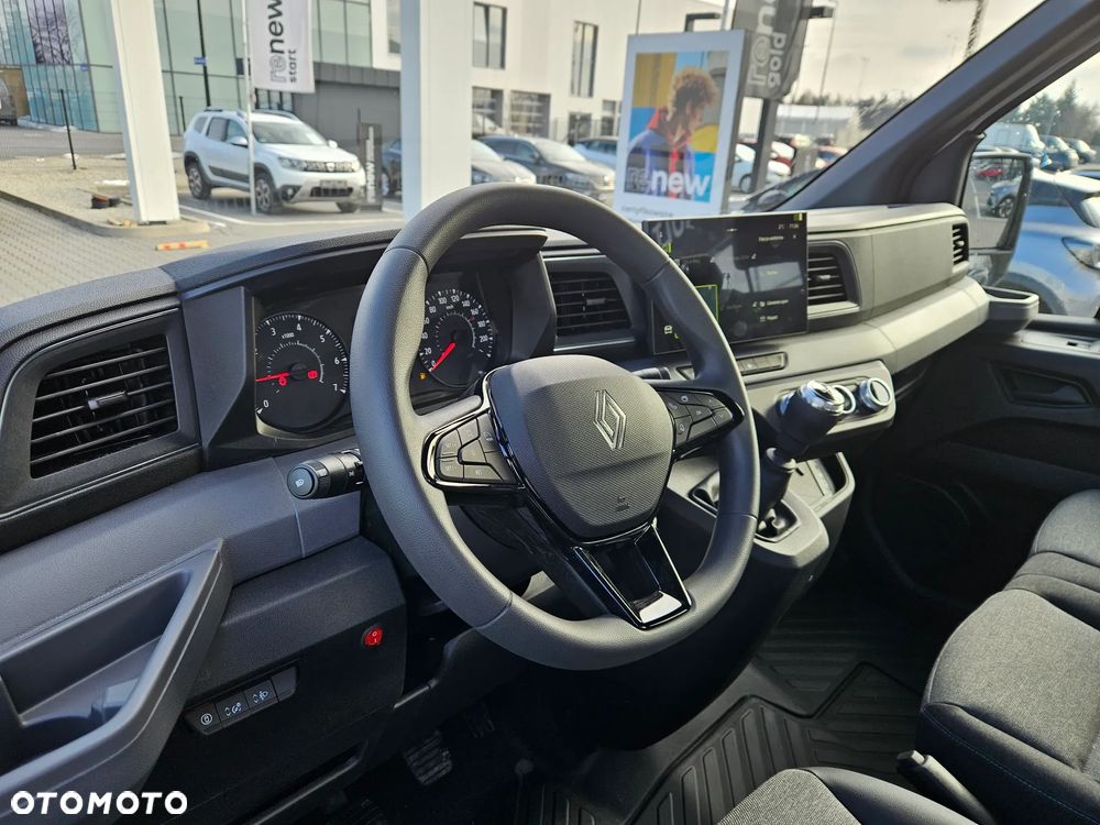 Renault nowy Master laweta/najazd 170 KM - 13