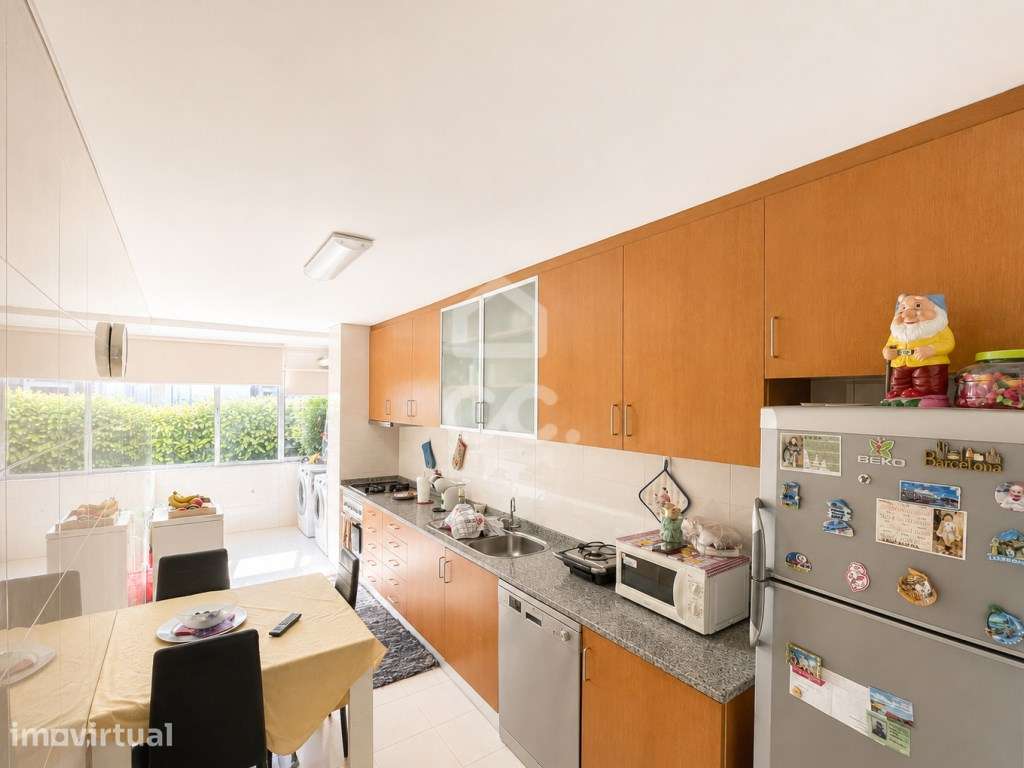 Apartamento T2 com Terraço a 5 Minutos do Centro de Vila Nova de Fa... - Grande imagem: 2/15
