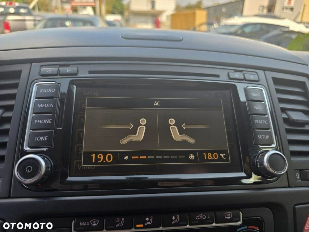 Volkswagen Multivan - 19