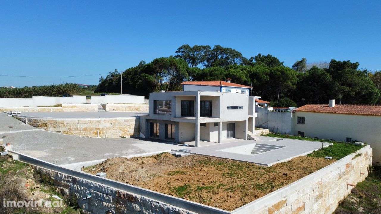 Magnífica Moradia V4 com vista desafogada - Abelheira Lourinhã - Grande imagem: 3/32