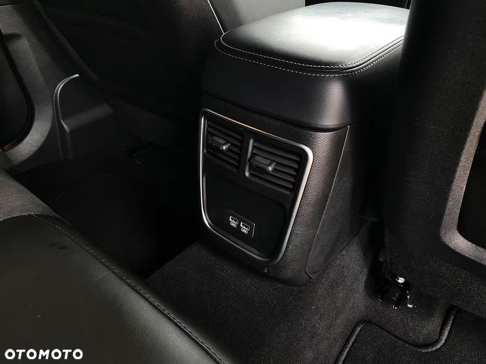 Dodge Charger - 12