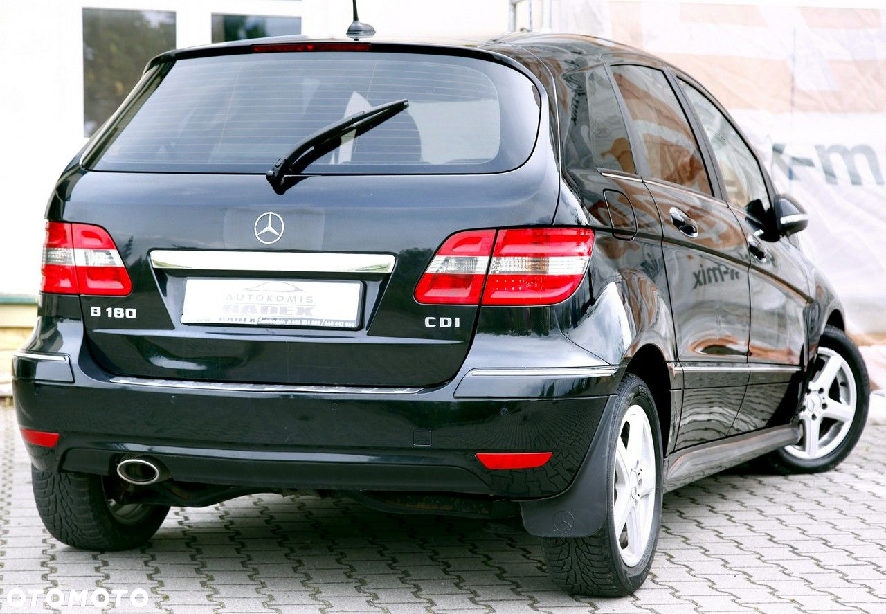 Mercedes-Benz Klasa B 180 CDI Autotronic Special Edition - 17