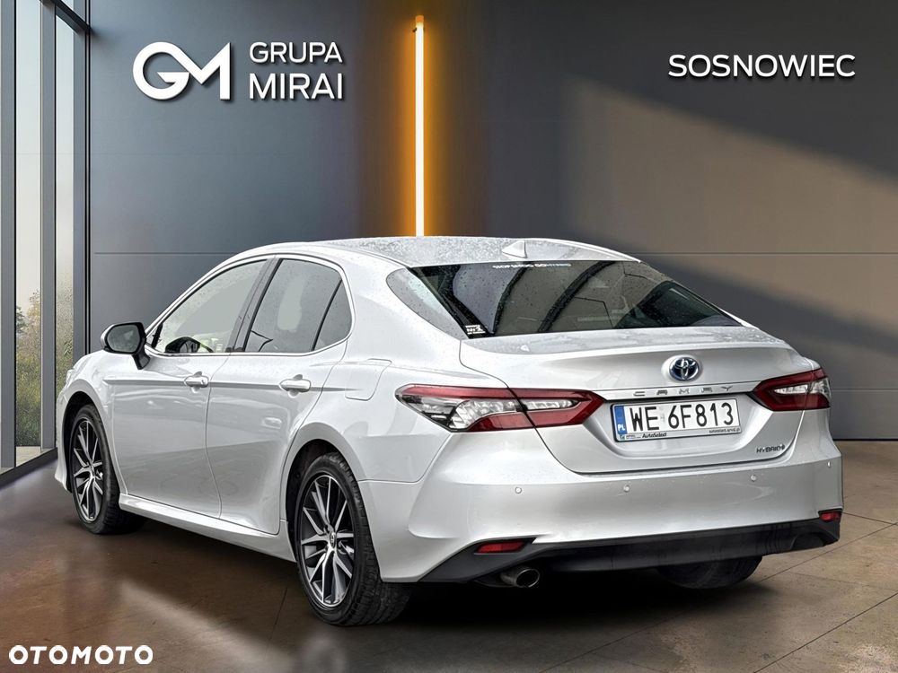 Toyota Camry 2022 photo 3