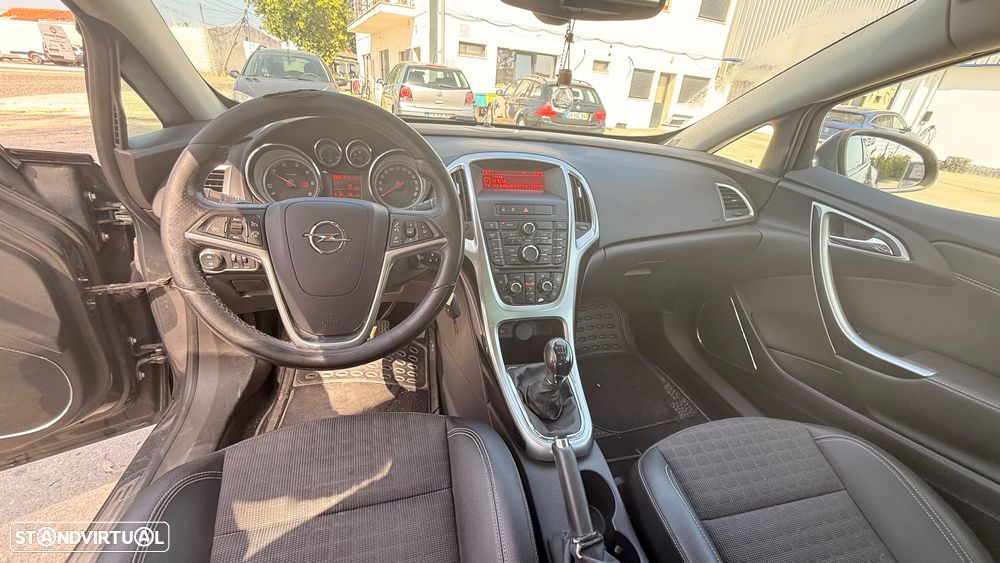 Opel Astra GTC 1.7 CDTi S/S - 12