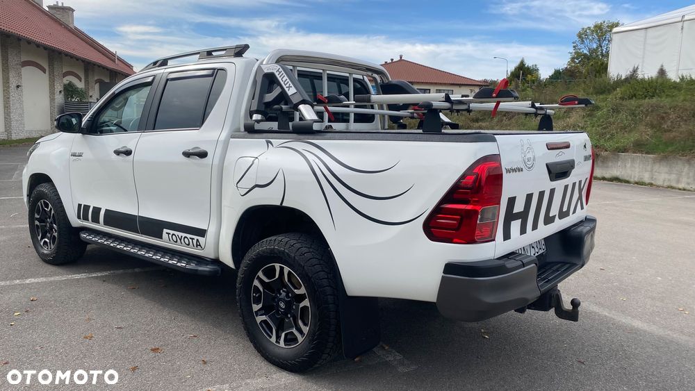 Toyota Hilux - 8