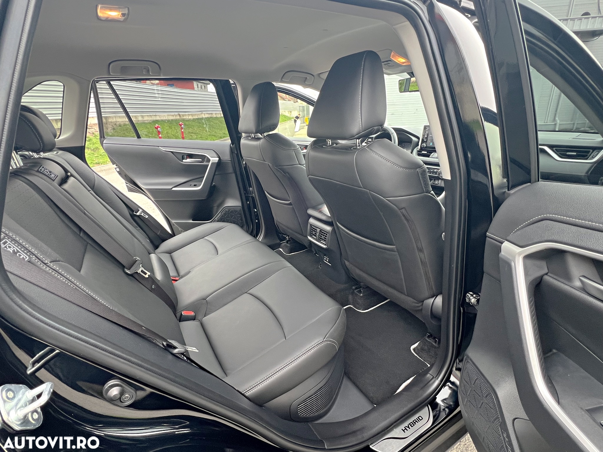 Toyota RAV4 2.5 Hybrid VVT-iE 4x4 Luxury Plus - 12