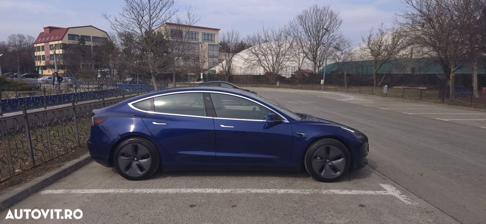 Tesla Model 3 Standard Reichweite Plus Hinterradantrieb - 4