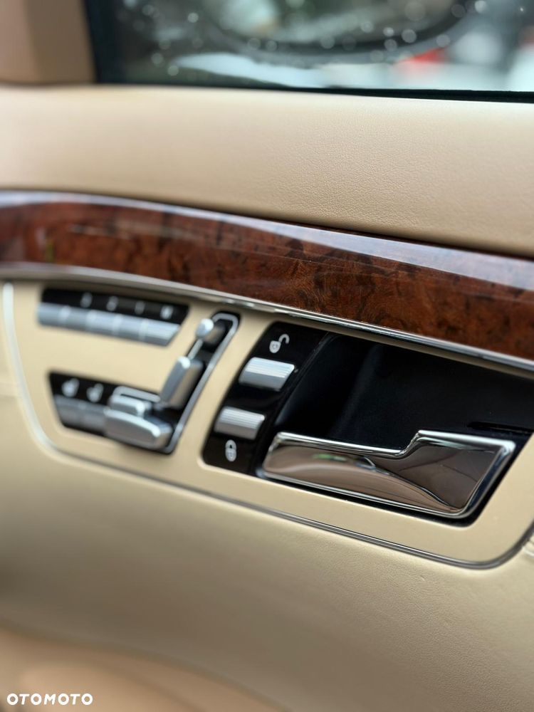 Mercedes-Benz Klasa S 500 L 4Matic 7G-TRONIC - 39