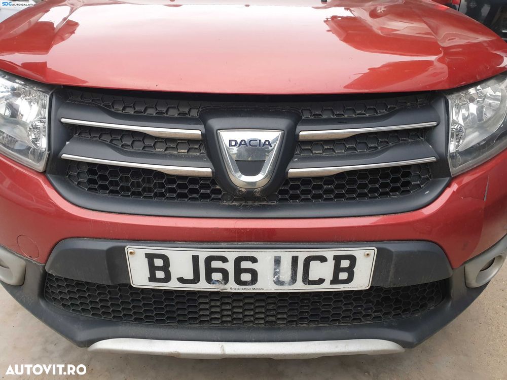 Grila Centrala cu Emblema Sigla de pe Bara Spoiler Fata Dacia Sandero 2 Stepway 2012 - 2016 [Q0121] - 2