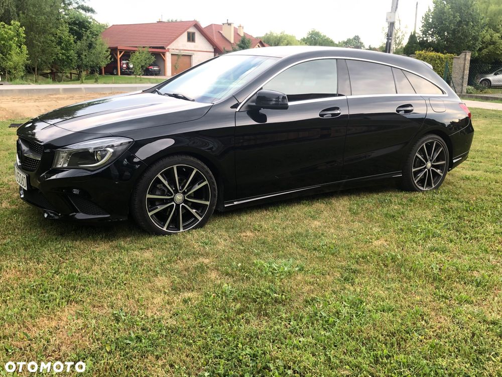 Mercedes-Benz CLA 180 7G-DCT Urban - 10